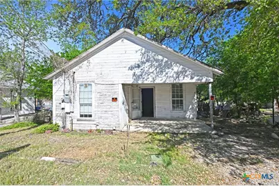 759 N Union Avenue, New Braunfels, TX 78130 - Photo 1