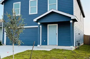 2436 Hunter Peak, New Braunfels, TX 78130 - Photo 2