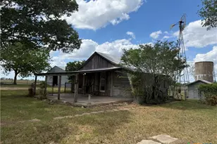 4489 Co Rd 240, Hallettsville, TX 77964 - Photo 2