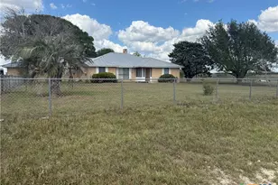 4489 Co Rd 240, Hallettsville, TX 77964 - Photo 1