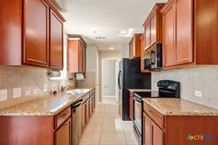 1937 Stonehaven, San Marcos, TX 78666 - Photo 4