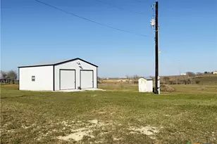 1742 Martinez Rd, Yoakum, TX 77995 - Photo 8