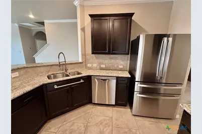 1805 Logan Trail, New Braunfels, TX 78130 - Photo 6