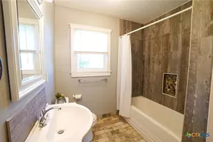 1003 N 15th St, Temple, TX 76501 - Photo 16