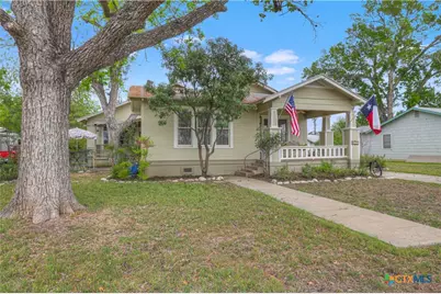 465 S Union Avenue, New Braunfels, TX 78130 - Photo 1