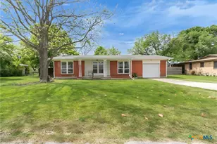 104 S Meadow Dr, Little River-Academy, TX 76554 - Photo 2