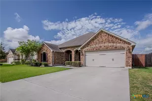 207 Brushy Creek, Victoria, TX 77904 - Photo 2