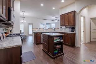 207 Brushy Creek, Victoria, TX 77904 - Photo 8