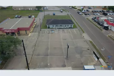 3903 N Navarro Street, Victoria, TX 77901 - Photo 4