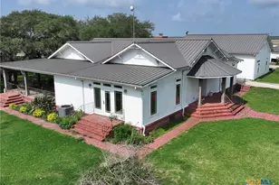 257 Whitaker Rd, Port Lavaca, TX 77979 - Photo 4