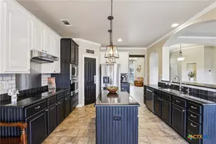 223 Summer Glen Ln, New Braunfels, TX 78132 - Photo 12