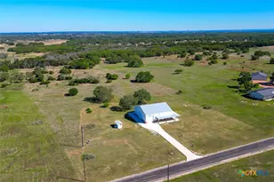 224 Blackbuck Rdg Dr, Lampasas, TX 76550 - Photo 2