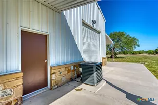 224 Blackbuck Rdg Dr, Lampasas, TX 76550 - Photo 34