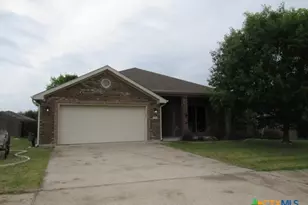 1904 Mike Dr, Copperas Cove, TX 76522 - Photo 2