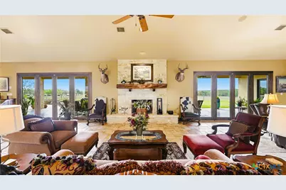 13661 E Highway 90, Kingsbury, TX 78638 - Photo 8