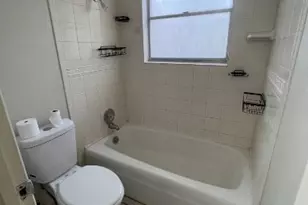 1002 Hillyer St, San Marcos, TX 78666 - Photo 8