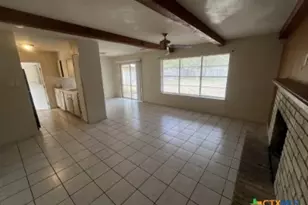 1002 Hillyer St, San Marcos, TX 78666 - Photo 2