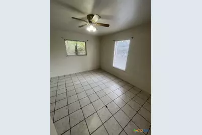 1002 Hillyer Street #1002, San Marcos, TX 78666 - Photo 6