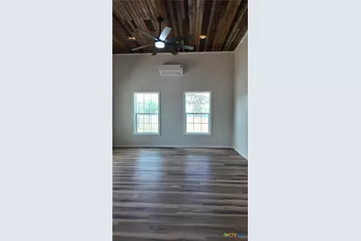 210 Julia St., Yoakum, TX 77995 - Photo 22