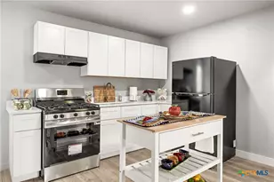 805 S 32nd St, Temple, TX 76501 - Photo 10