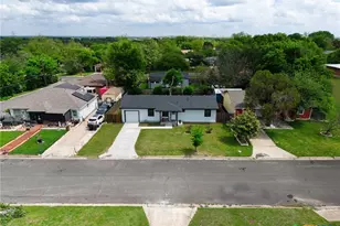 805 S 32nd St, Temple, TX 76501 - Photo 4