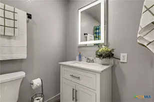 805 S 32nd St, Temple, TX 76501 - Photo 16