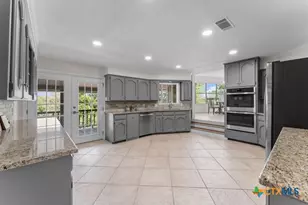 608 Ridgecrest Dr, Salado, TX 76571 - Photo 14