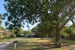 901 Tonkawa Cir, New Braunfels, TX 78130 - Photo 1