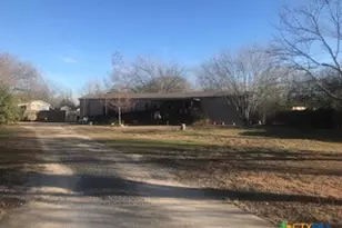 901 Tonkawa Cir, New Braunfels, TX 78130 - Photo 1