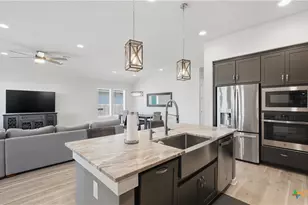 1370 Sahms Br, New Braunfels, TX 78132 - Photo 12