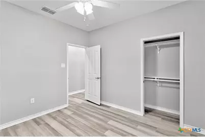 1031 Fm 20, Seguin, TX 78155 - Photo 36
