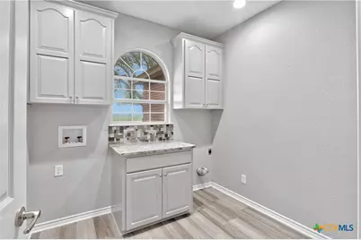 1031 Fm 20, Seguin, TX 78155 - Photo 32