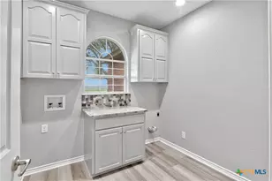 1031 FM 20, Seguin, TX 78155 - Photo 32