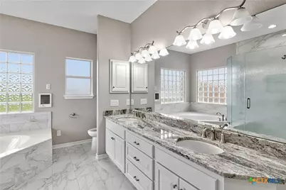 1031 Fm 20, Seguin, TX 78155 - Photo 20