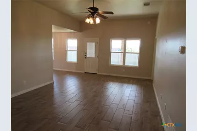 202 E Avenue H, Nolanville, TX 76559 - Photo 2
