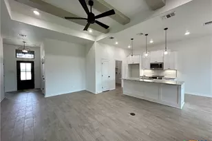 813 Eagle Cross Cv, Salado, TX 76571 - Photo 4
