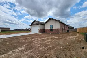 813 Eagle Cross Cv, Salado, TX 76571 - Photo 2