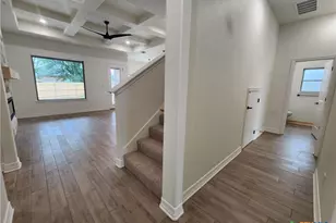 813 Golden Eagle Cv, Salado, TX 76571 - Photo 4