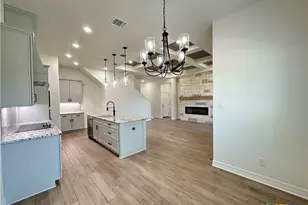 813 Golden Eagle Cv, Salado, TX 76571 - Photo 12