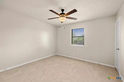 907 Hackberry Street, Copperas Cove, TX 76522 - Photo 18