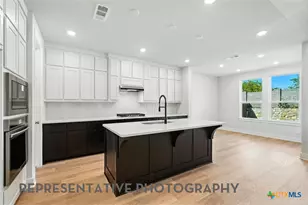 8905 Turaco Trl, Austin, TX 78744 - Photo 6