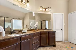 2194 Pioneer Pass, Seguin, TX 78155 - Photo 16