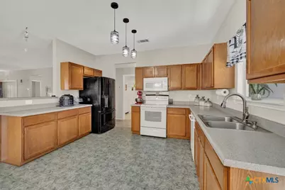 7164 Still Hollow Drive, San Antonio, TX 78244 - Photo 10