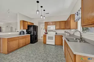 7164 Still Holw Dr, San Antonio, TX 78244 - Photo 10