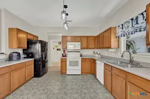 7164 Still Holw Dr, San Antonio, TX 78244 - Photo 12