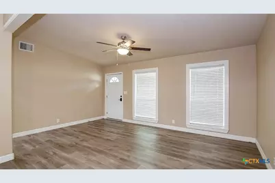 4713 Dahlia Lane, Victoria, TX 77904 - Photo 2