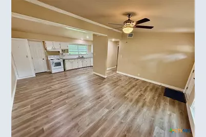 4713 Dahlia Lane, Victoria, TX 77904 - Photo 4
