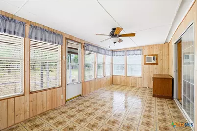 554 Cherry Ridge, Floresville, TX 78114 - Photo 8