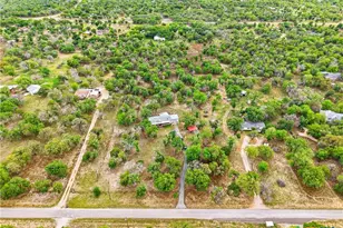 554 Cherry Ridge, Floresville, TX 78114 - Photo 40