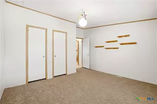 554 Cherry Ridge, Floresville, TX 78114 - Photo 22